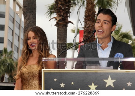 LOS ANGELES - MAY 7:  Sofia Vergara, Manolo Gonzalez-Ripoll Vergara at the Sofia Vergara Hollywood Walk of Fame Ceremony at the Hollywood Blvd on May 7, 2015 in Los Angeles, CA