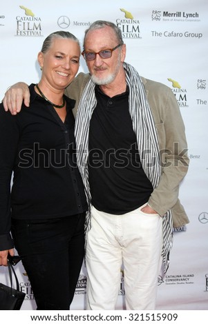 LOS ANGELES - SEP 26:  Nancy Booth, Robert Englund at the Catalina Film Festival Saturday Gala at the Avalon Theater on September 26, 2015 in Avalon, CA