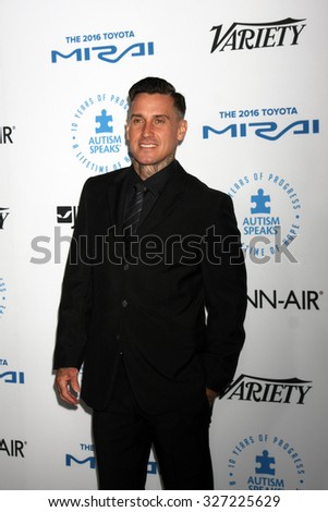 LOS ANGELES - OCT 8:  Carey Hart at the Autism Speaks Celebrity Chef Gala at the Barker Hanger on October 8, 2015 in Santa Monica, CA