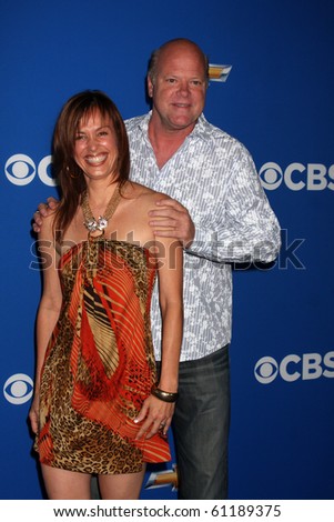 LOS ANGELES - SEP 16:  Rex Linn arrives at the CBS Fall Party 2010 at The Colony on September 16, 2010 in Los Angeles, CA