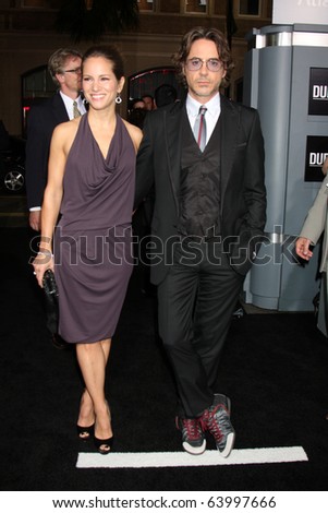 LOS ANGELES - OCT 28:  Susan Downey, Robert Downey Jr, arrives at the \
