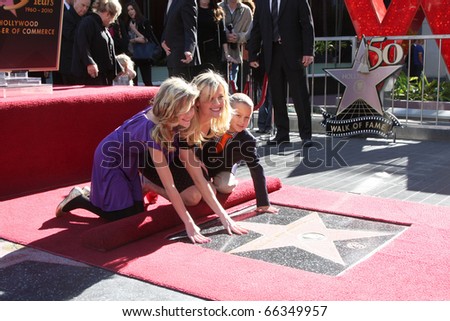 LOS ANGELES - DEC 1:  Reese Witherspoon at the Reese Witherspoon Hollywood Walk of Fame Star Ceremony at W Hotel Hollywood on December 1, 2010 in Los Angeles, CA