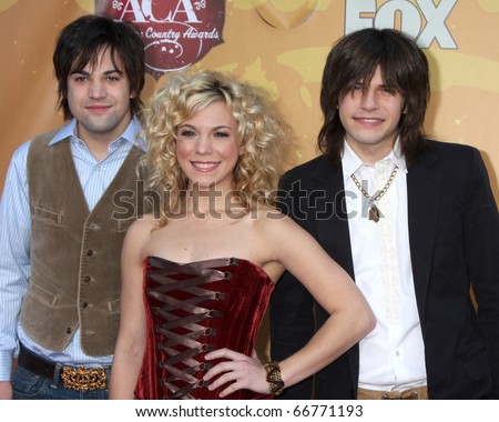 kimberly perry pictures. Band Perry (Neil Perry,