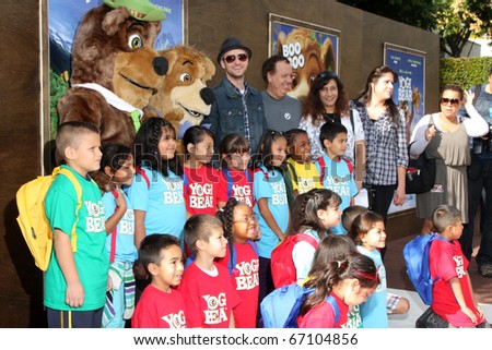 LOS ANGELES - DEC 11:  Justin Timberlakem, with students who won contect for being most imrproved arrives at the \