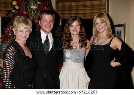 nicholle heather tom. Tom, David Tom, Heather