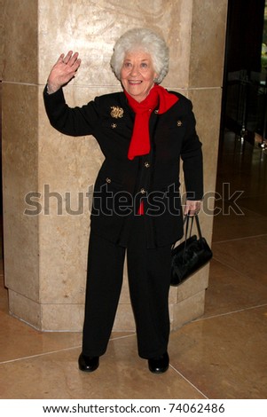 LOS ANGELES - MAR 27:  Charlotte Rae arriving at the 25th Annual Professional Dancers Society Gypsy Awards at Beverly Hilton Hotel on March 27, 2011 in Beverly Hills, CA