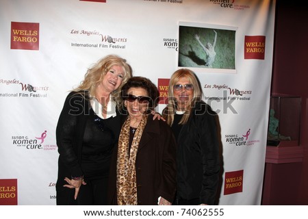 LOS ANGELES - MAR 26:  Connie Stevens, Nancy Sinatra Sr., & Nancy Sinatra arriving at the \