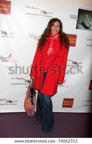 LOS ANGELES - MAR 26:  Joely Fisher arriving at the \