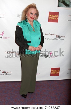 LOS ANGELES - MAR 26:  Carol Connors arriving at the \
