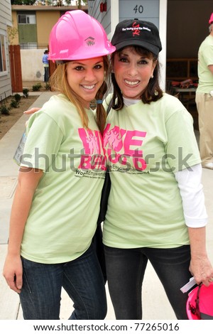 LOS ANGELES - MAY 14:  Kate Mansi, Kate Linder at the Habitat for Humanity Women's Empowerment Build at Carl Street on May 14, 2011 in Pacoima, CA