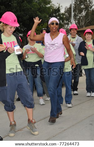 LOS ANGELES - MAY 14:  Dawnn Lewis at the Habitat for Humanity Women's Empowerment Build at Carl Street on May 14, 2011 in Pacoima, CA