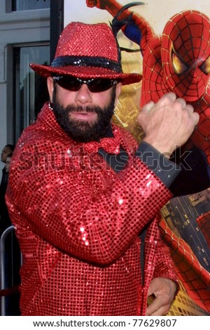 LOS ANGELES - APR 29:  Randy Savage aka Macho Man arriving at the Spider-Man Premiere at Village Theater on April 29, 2002 in Westwood, CA