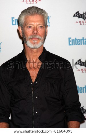 LOS ANGELES - JUL 23:  Stephen Lang arriving at the EW Comic-con Party 2011 at EW Comic-con Party 2011 on July 23, 2011 in Los Angeles, CA