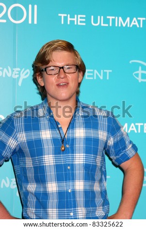 LOS ANGELES - AUG 19:  Chris Brochu at the D23 Expo 2011 at the Anaheim Convention Center on August 19, 2011 in Anaheim, CA