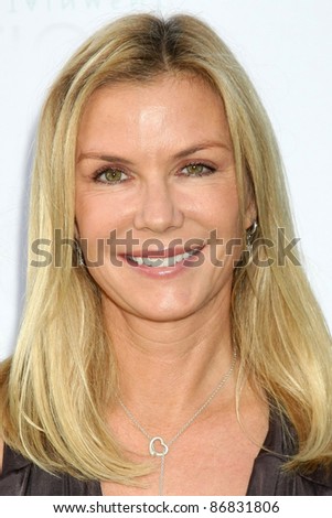  photo LOS ANGELES OCT 16 Katherine Kelly Lang arriving at the 2011