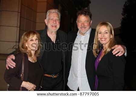 LOS ANGELES - OCT 27:  Denise Alexander, Guest, Jonathan Frakes, Genie Francis arrives at the \
