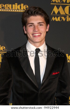 Gregg Sulkin Age