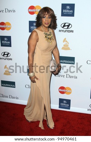 LOS ANGELES - FEB 11:  Gayle King arrives at the Pre-Grammy Party hosted by Clive Davis at the Beverly Hilton Hotel on February 11, 2012 in Beverly Hills, CA