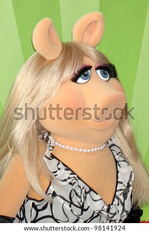 LOS ANGELES - MAR 20:  Miss Piggy at the Hollywood Walk of Fame Star Ceremony for The Muppets at the El Capitan Theater on March 20, 2012 in Los Angeles, CA