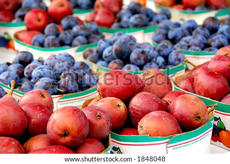 Fruits for sale at farmer\'s market