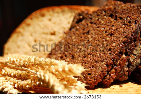 Two types of rye bread with rye ears