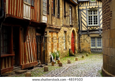 pics of houses in france. houses in Rennes, France.