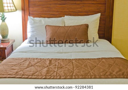 single bed in the hotel room.