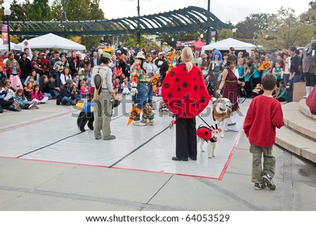 SUNNYVALE, CA, USA - OCTOBER 30: Howl'oween Pet Parade & Faire Pet Parade October 30, 2010 in Sunnyvale, CA, USA