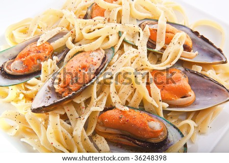 Tagliatelle and Green mussels