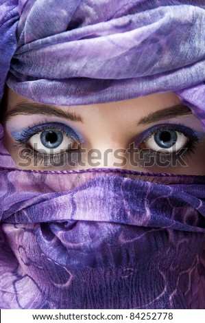 An image of arabian hidden face