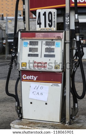 NEW YORK - NOVEMBER 2, 2012: Gas supply shortage at Getty gas station in Bensonhurst, Brooklyn, NY, November 2, 2012