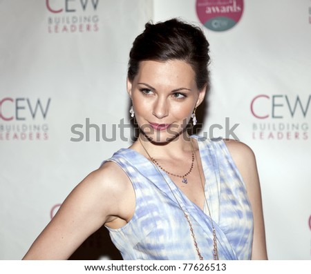 NEW YORK, NY - MAY 20: Actress Jill Flint attends the 2011 Cosmetic Executive Women Beauty Awards at The Waldorf-Astoria Hotel on May 20, 2011 in New York City.