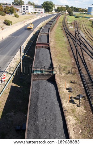 train transporting coal to the port