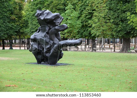 PARIS - JULY 20: Standing Figure, sculpture by Willem de Kooning on July 20, 2011 in Tuileries Gardens, Paris, France. Willem de Kooning was a recognized abstract expressionism artist.