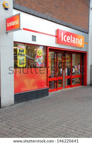 Liverpool, Uk - April 20: People Shop In Iceland Store On April 20, 2013 In Liverpool, Uk. The Frozen Foods Company Has 814 Stores In The Uk With 1.8% Share Of Country'S Food Market.