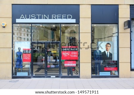 Birmingham, Uk - April 19: Austin Reed Boutique On April 19, 2013 In Birmingham, Uk. The Upmarket Fashion Retailer Was Founded In 1900 And Has 70 Retail Outlets.