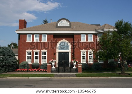 American Architecture on House In A Canadian Town Typical American Architecture 10546675 Jpg
