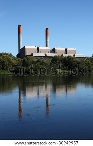 Huntly Power Station - the largest thermal power plant in New Zealand. Supplies 17% of country\'s power, as of 2009. It is coal and gas powered.
