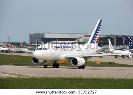 GENEVA - AUGUST 16: Airbus A318 of Air France at Geneva International Airport on August 16, 2008. Air France Airbus planes are within the scope of media after the notorious A330 crash.