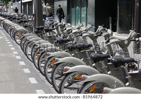 PARIS - JULY 24: Bicycle sharing station on July 24, 2011 in Paris, France. With 20,600 bicycles, Paris sharing system is largest in Europe.