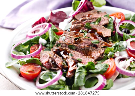 Fillet of beef with salad
