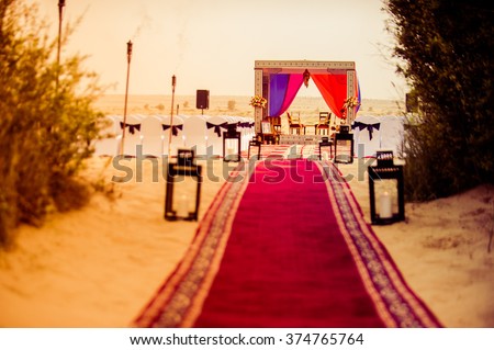 Famous destination wedding place in Dubai desert