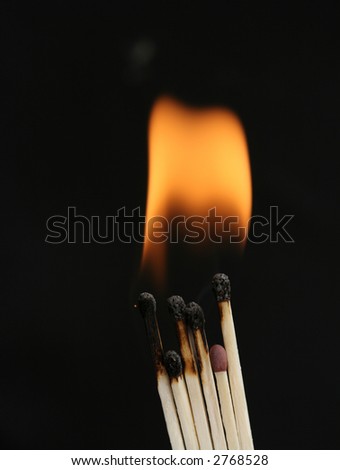 picture of matches: flame burning
