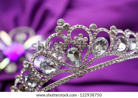 Jewels and crown, put on the wedding