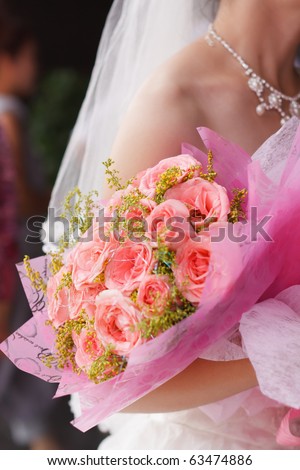 Chinese wedding bouquet with roses