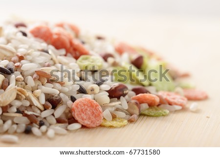 Mixed grain, glutinous rice, rice, beans, barley, corn flakes, black rice