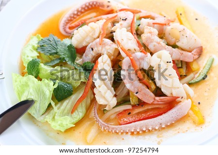 Chinese food, squid, Arctic shrimp, lettuce, Chinese salad,