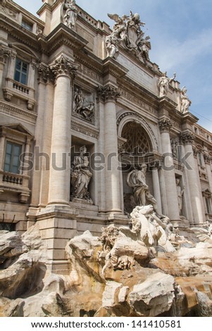 Fountain di Trevi - most famous Rome\'s fountains in the world. Italy.