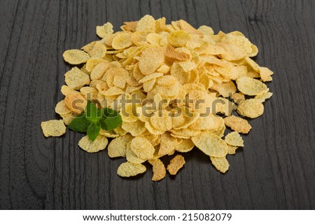 Corn flakes with mint leaves