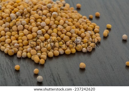 Mustard seeds on the desk